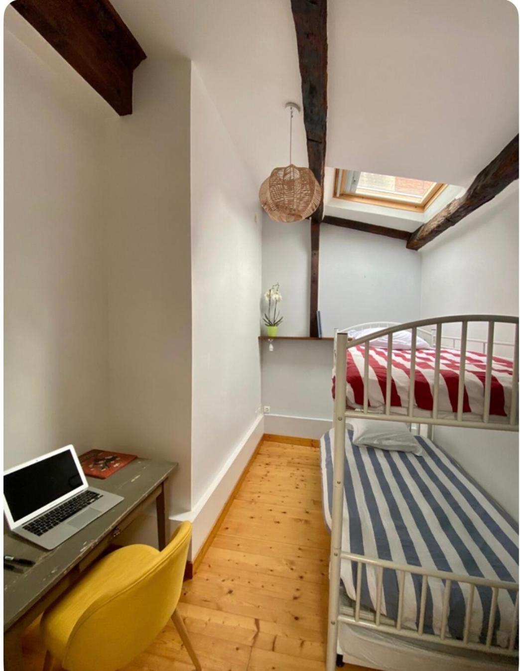 Appartement 3 Pieces Sur Le Vieux Port, Plein Centre ลาโรแชล ภายนอก รูปภาพ